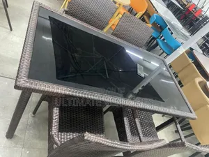 4‐Seater Rattan Dining Set, Glass Top, Brown/Black. In Stock.