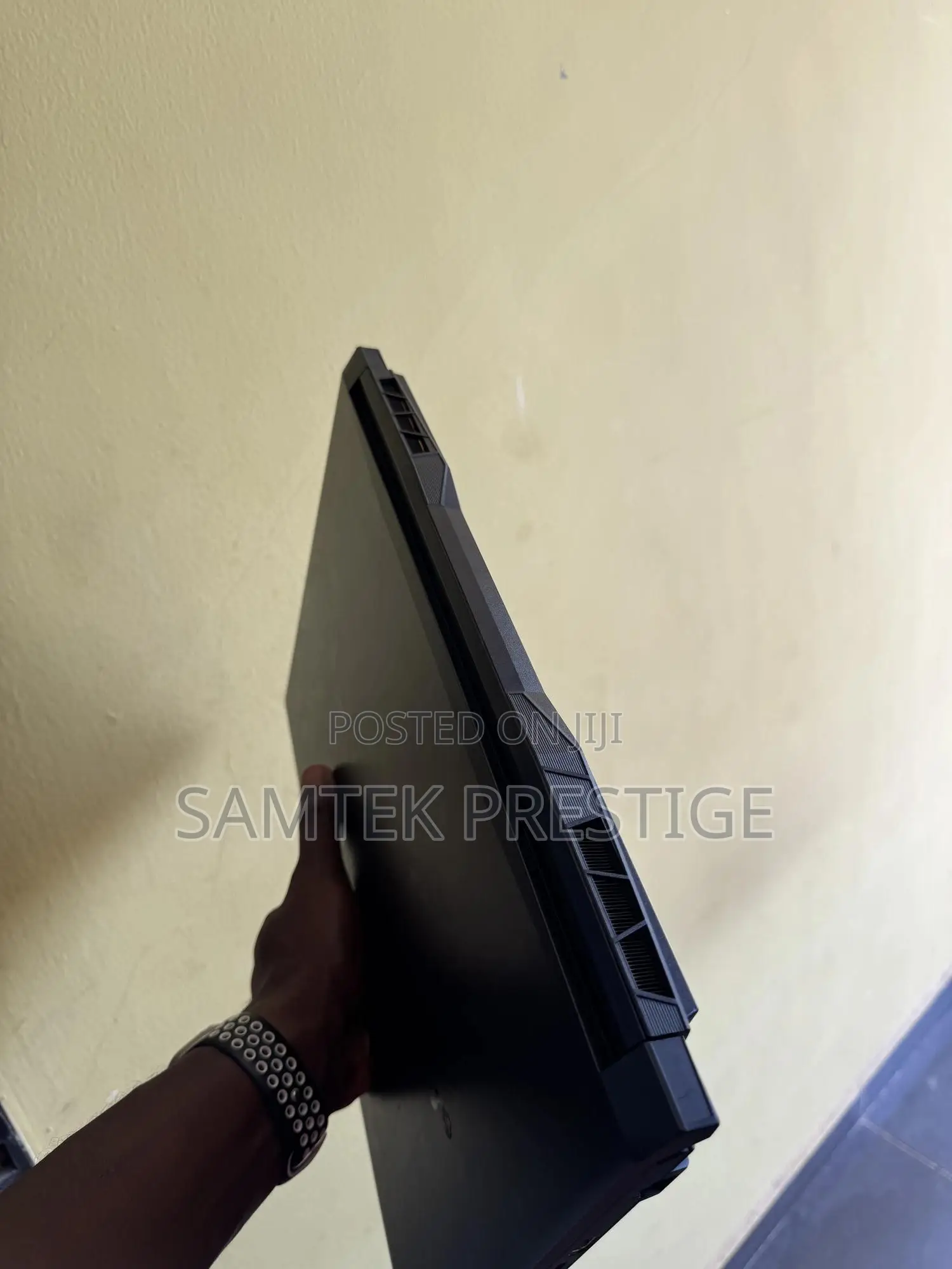 Laptop MSI Katana GF66 32GB Intel Core i7 HDD+SSD 1T