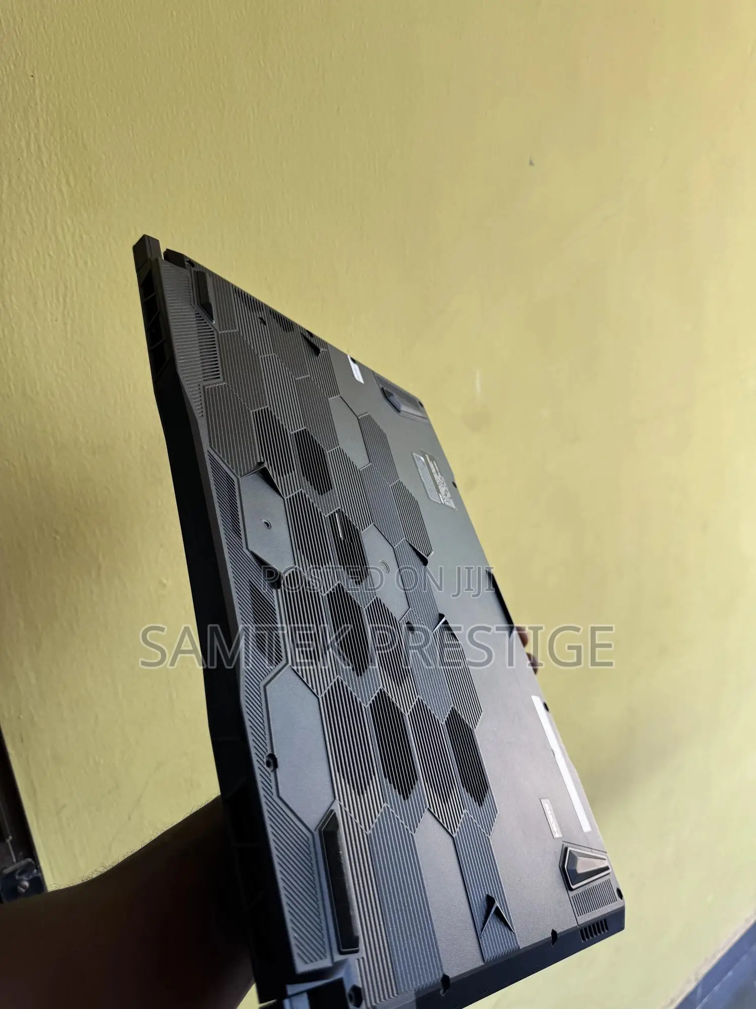 Laptop MSI Katana GF66 32GB Intel Core i7 HDD+SSD 1T