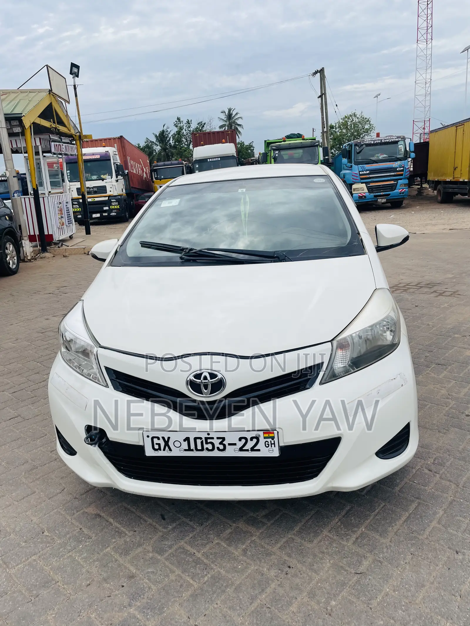 Toyota Vitz 1.3 FWD 3dr 2012 White
