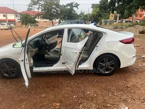 Hyundai Elantra 2017 White