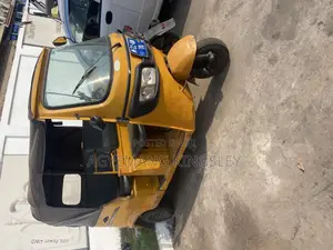 TVS King Deluxe Plus iTouch Start 2022 Yellow