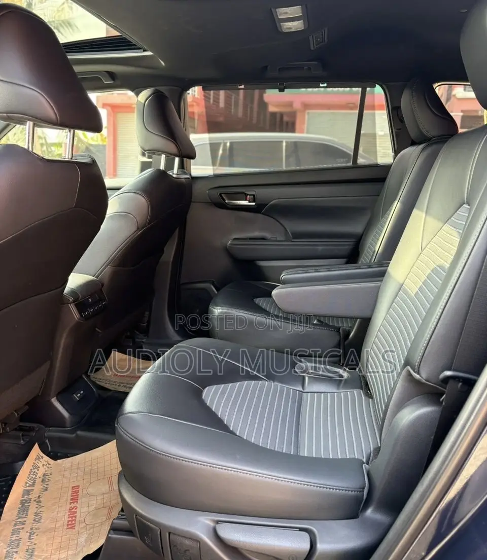 Toyota Highlander 2023 Black