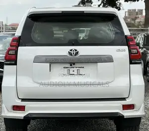 Toyota Land Cruiser Prado 2018 White