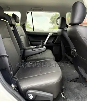 Toyota Land Cruiser Prado 2018 White