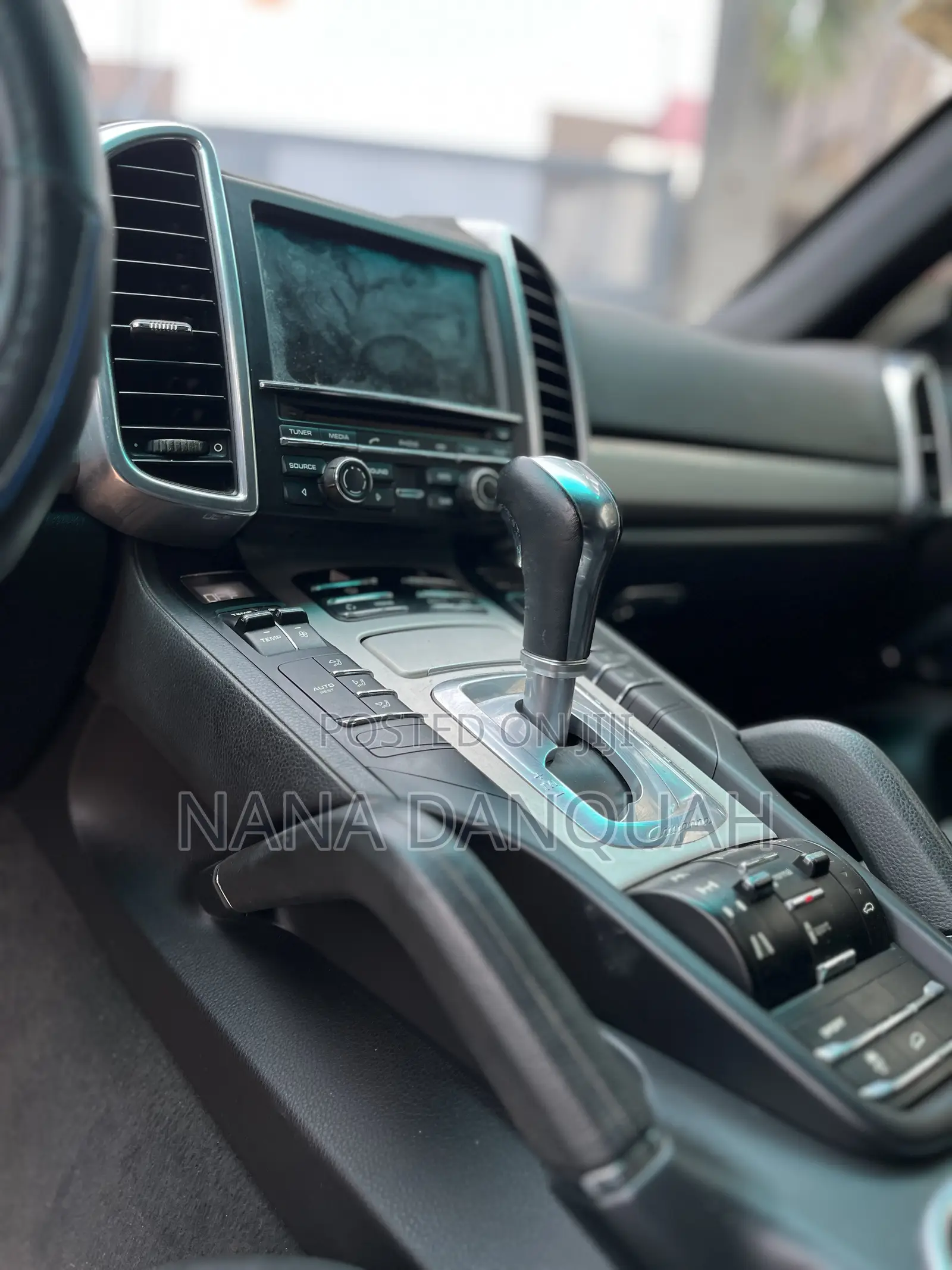 Porsche Cayenne 2012 Black