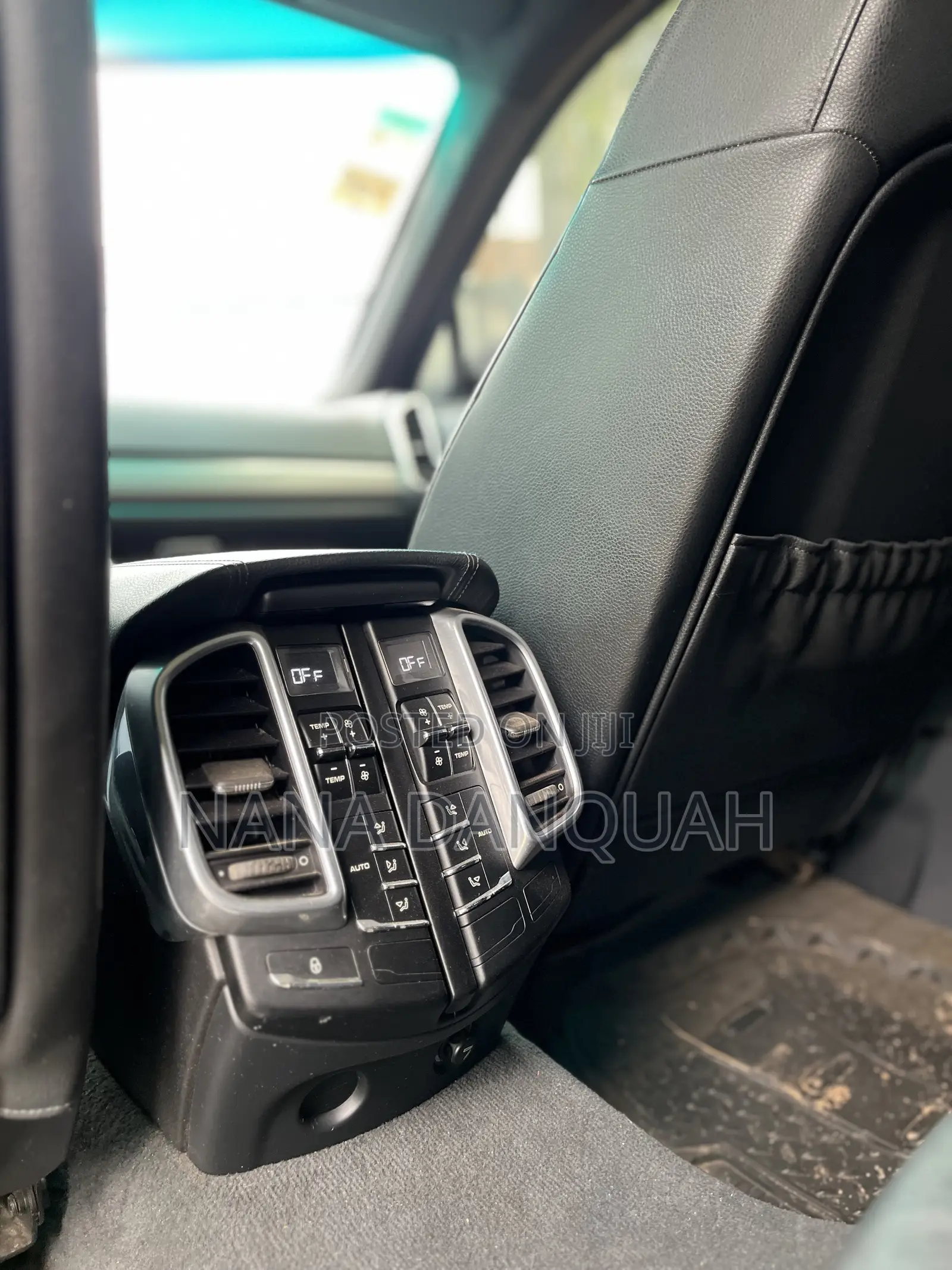 Porsche Cayenne 2012 Black