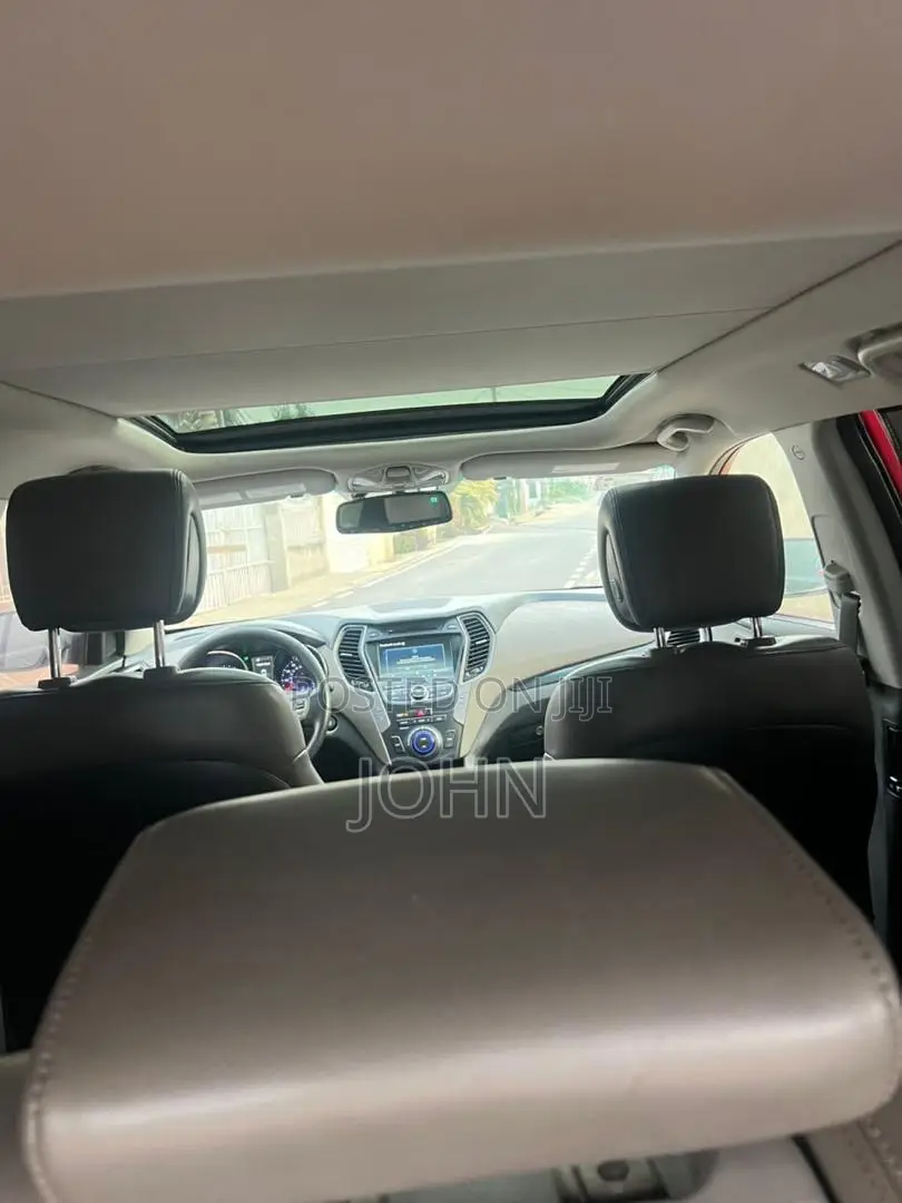 Hyundai Santa Fe 2014 Red