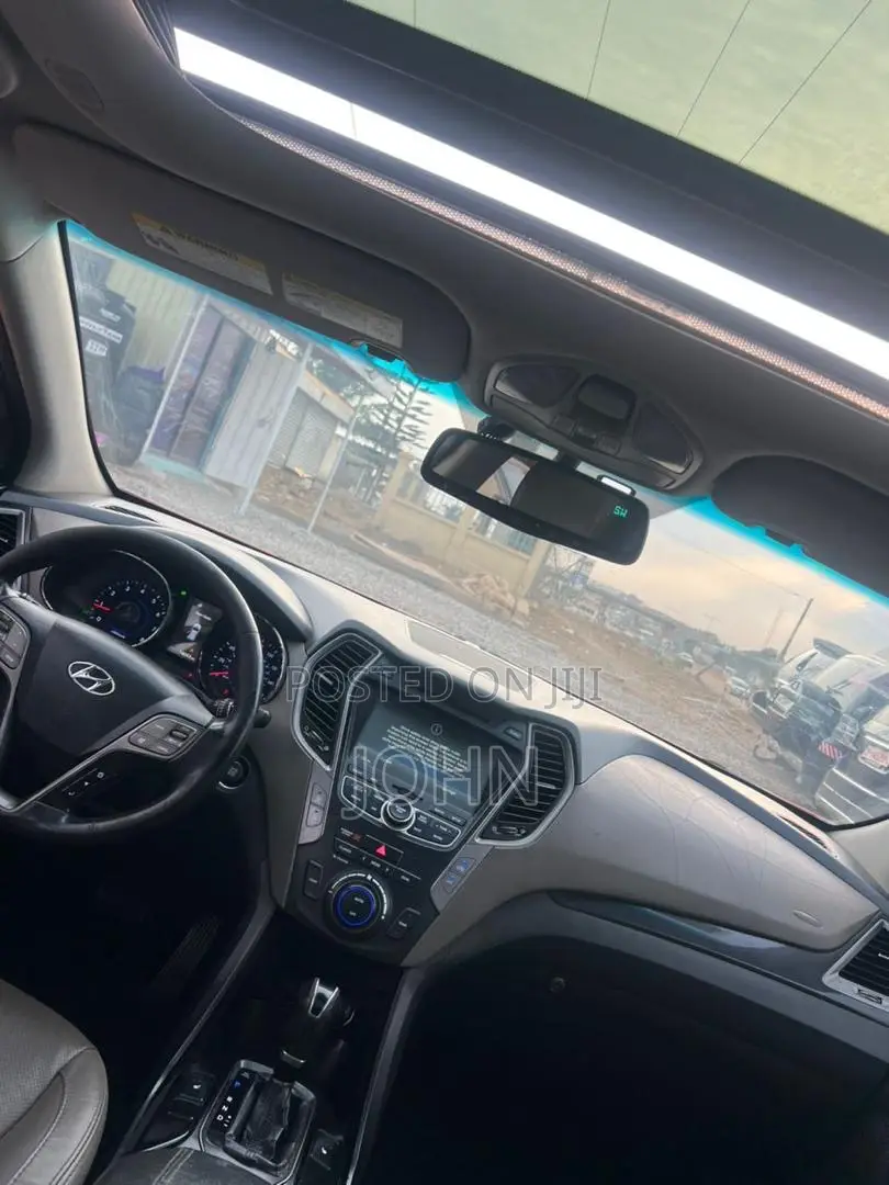 Hyundai Santa Fe 2014 Red