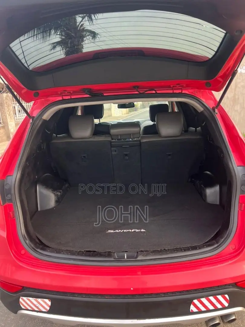 Hyundai Santa Fe 2014 Red
