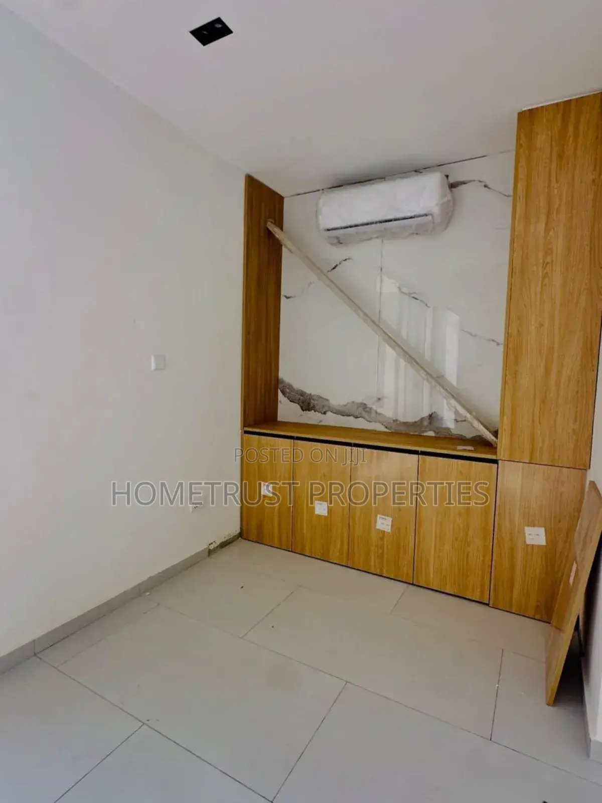 4bdrm Duplex in East Legon, American House for sale