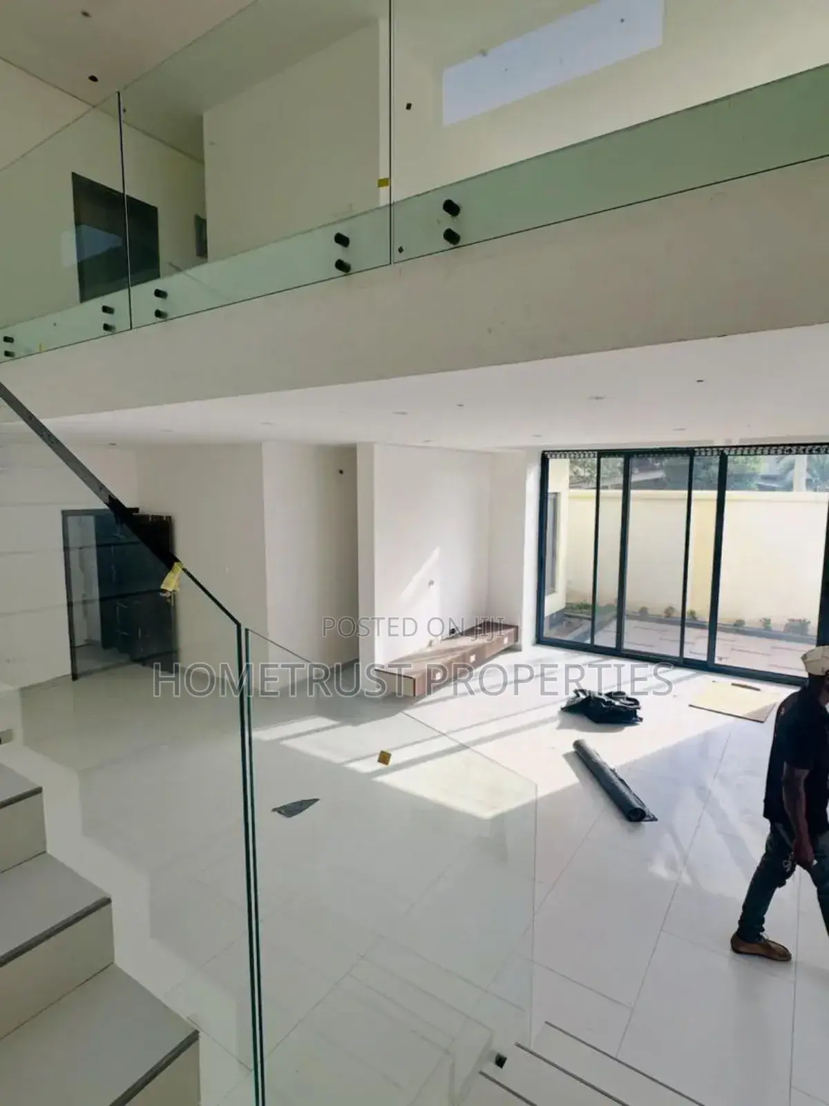 4bdrm Duplex in East Legon, American House for sale