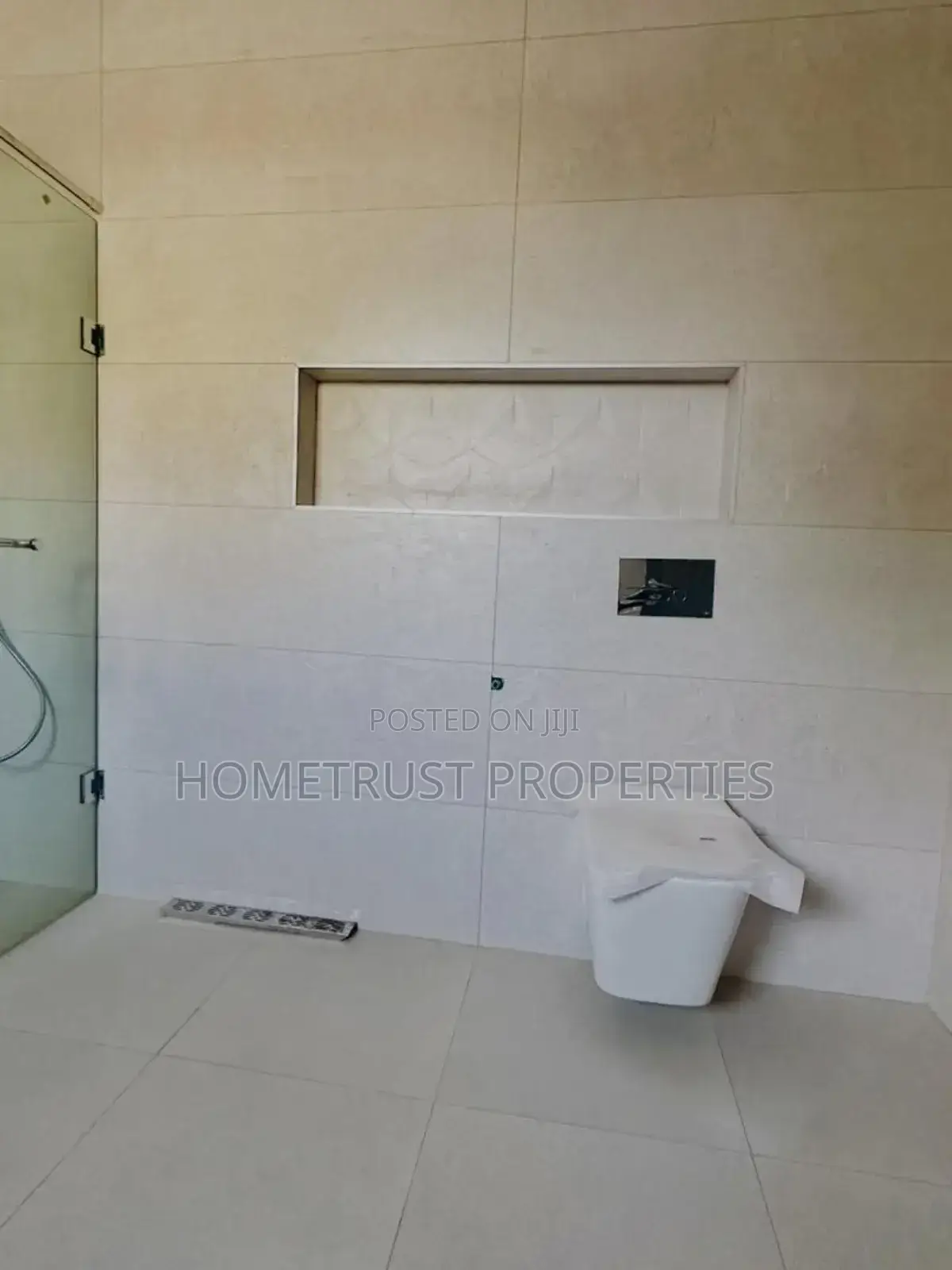 4bdrm Duplex in East Legon, American House for sale