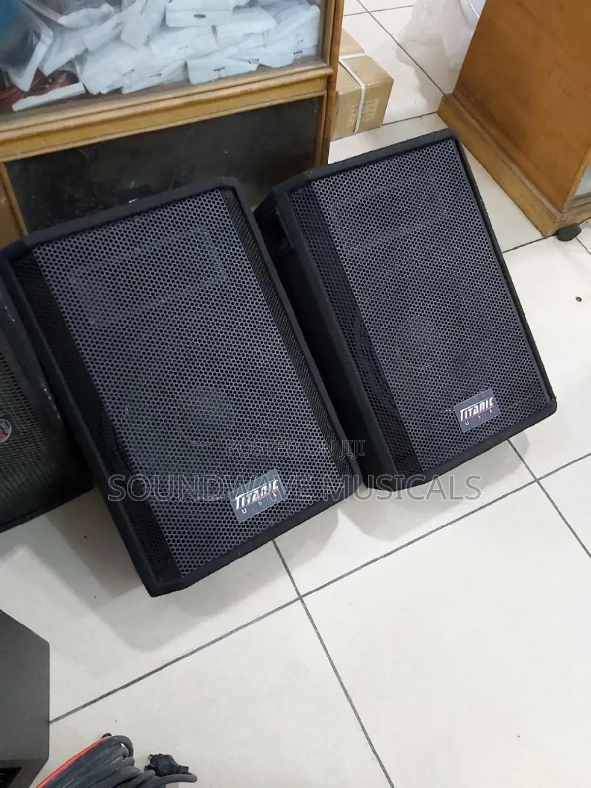 Titanic Active Monitor