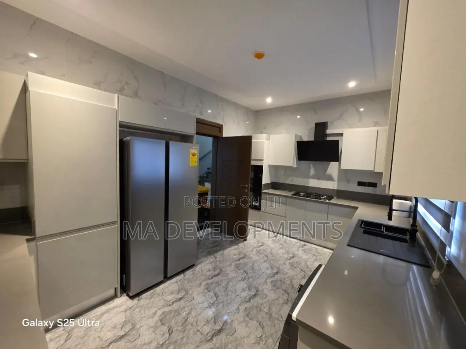 Furnished 6bdrm Townhouse / Terrace in Airport West for rent