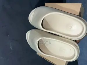 Yeezy Slides