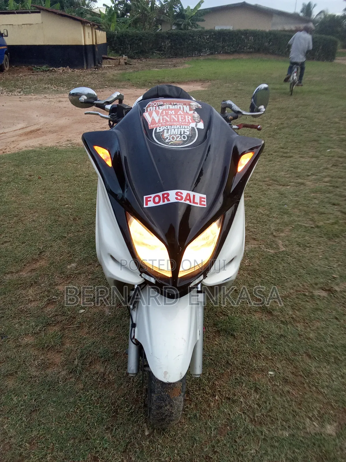 Yamaha Majesty 2017 White