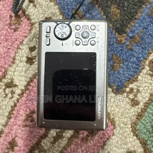 Olympus Stylus 1030sw 10.1mp Digital Camera. Shock Waterproof