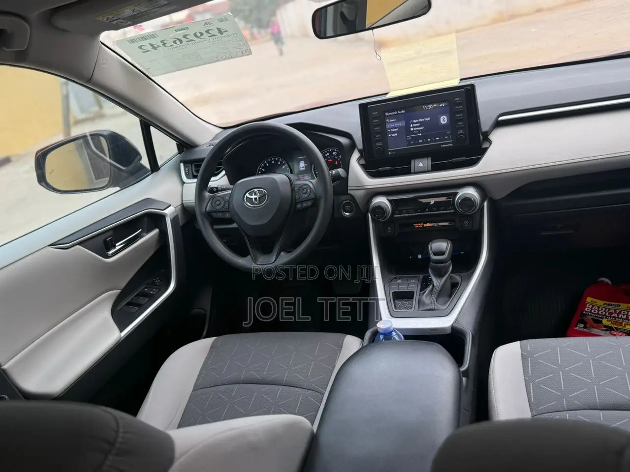 Toyota RAV4 XLE 2022 Red