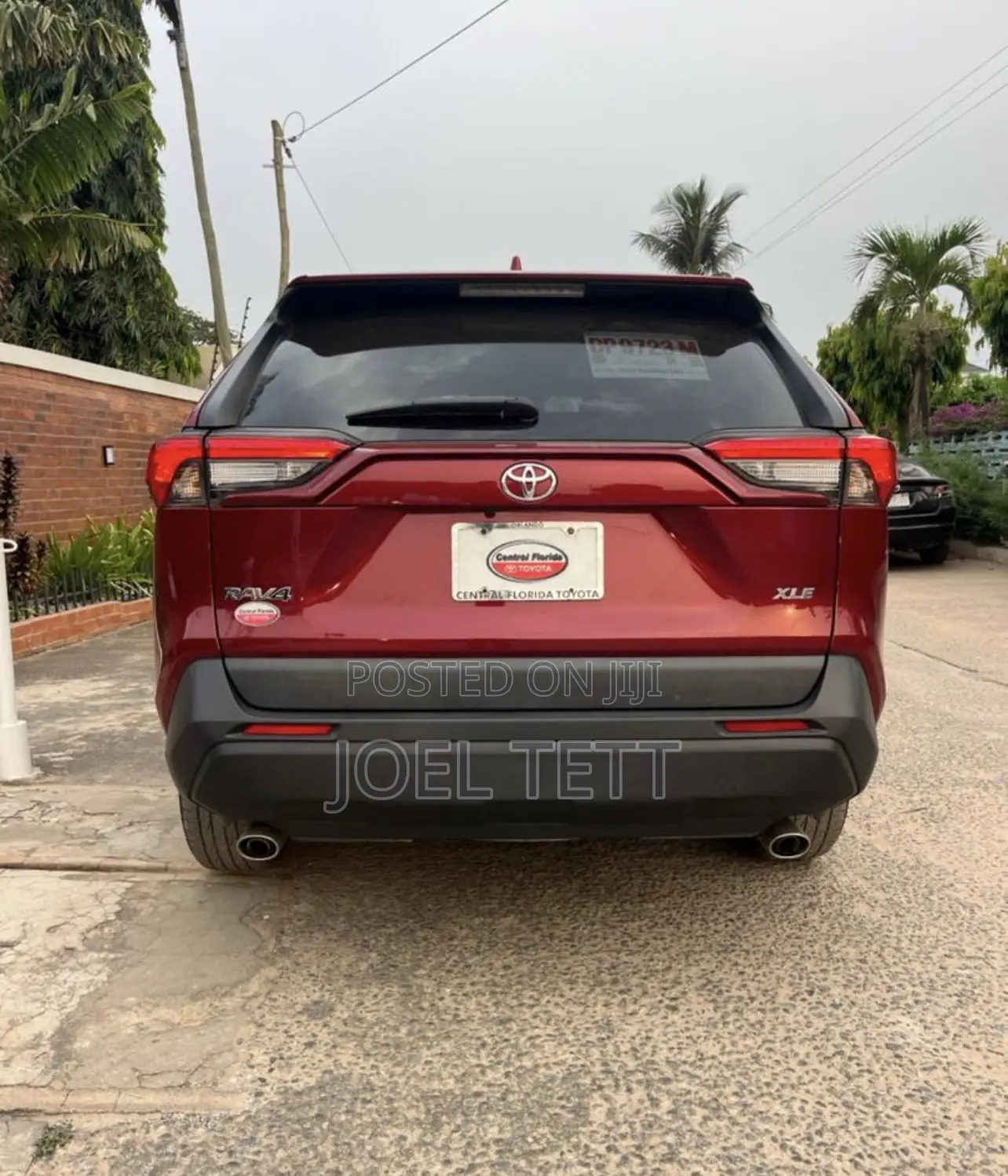 Toyota RAV4 XLE 2022 Red