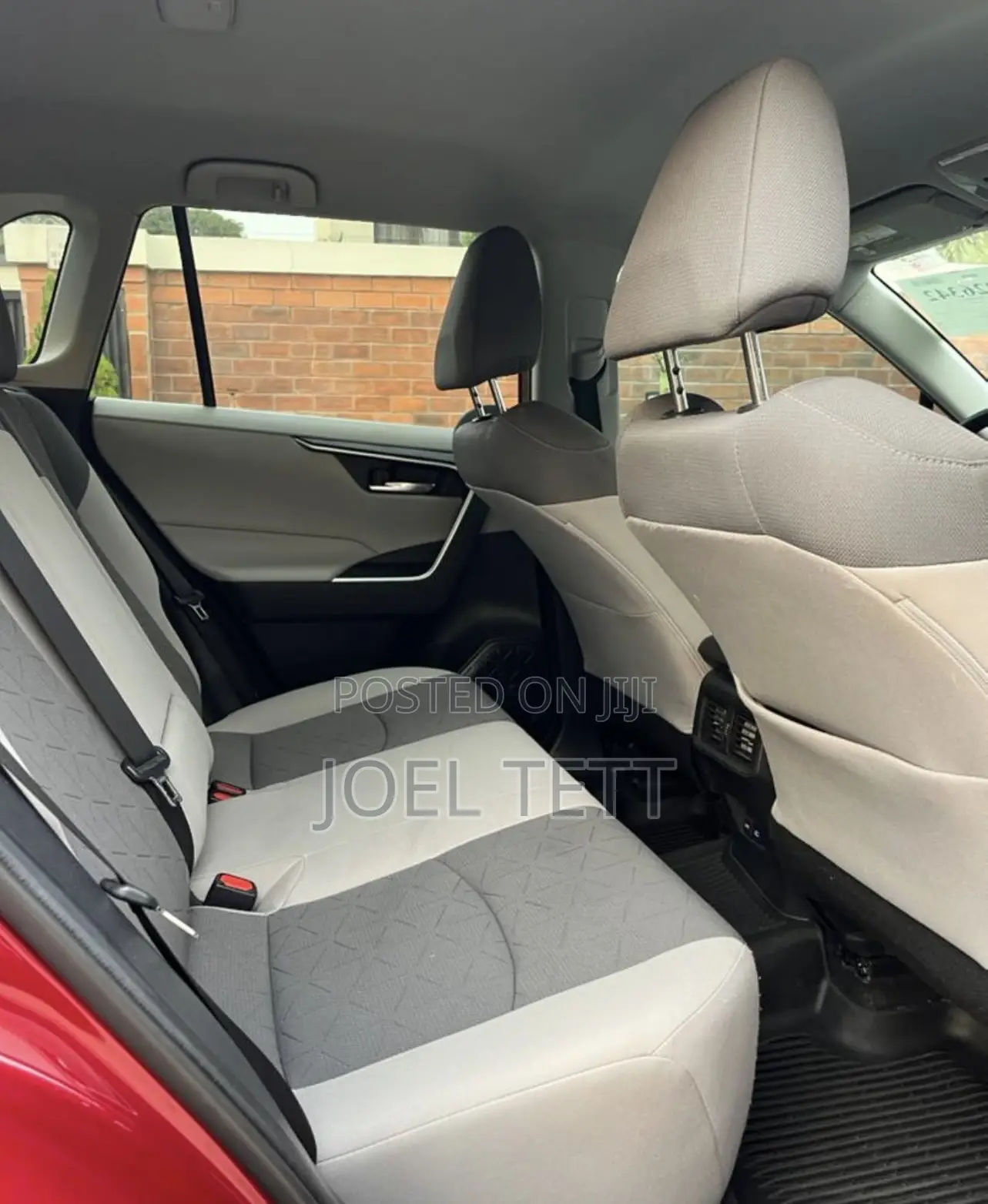 Toyota RAV4 XLE 2022 Red