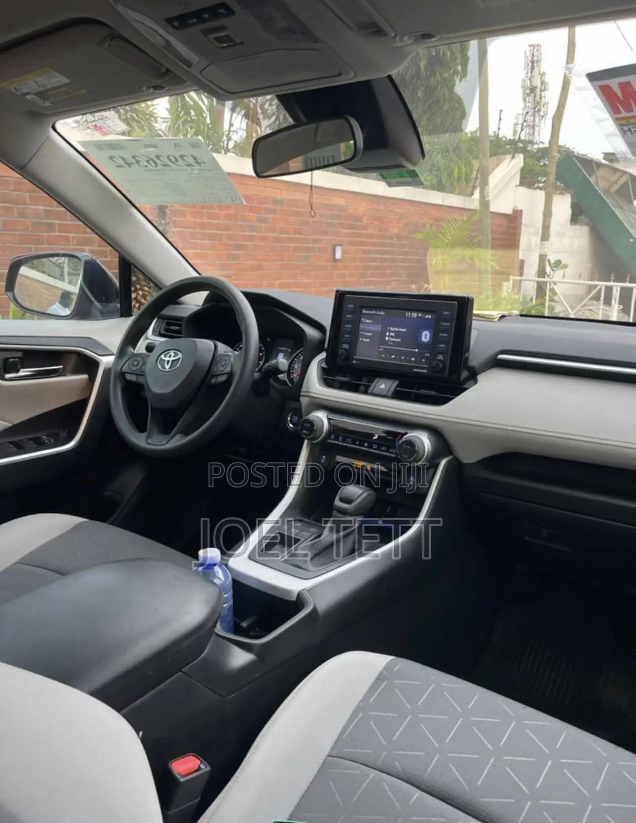 Toyota RAV4 XLE 2022 Red