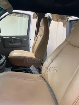 Chevrolet 3500 2005 White