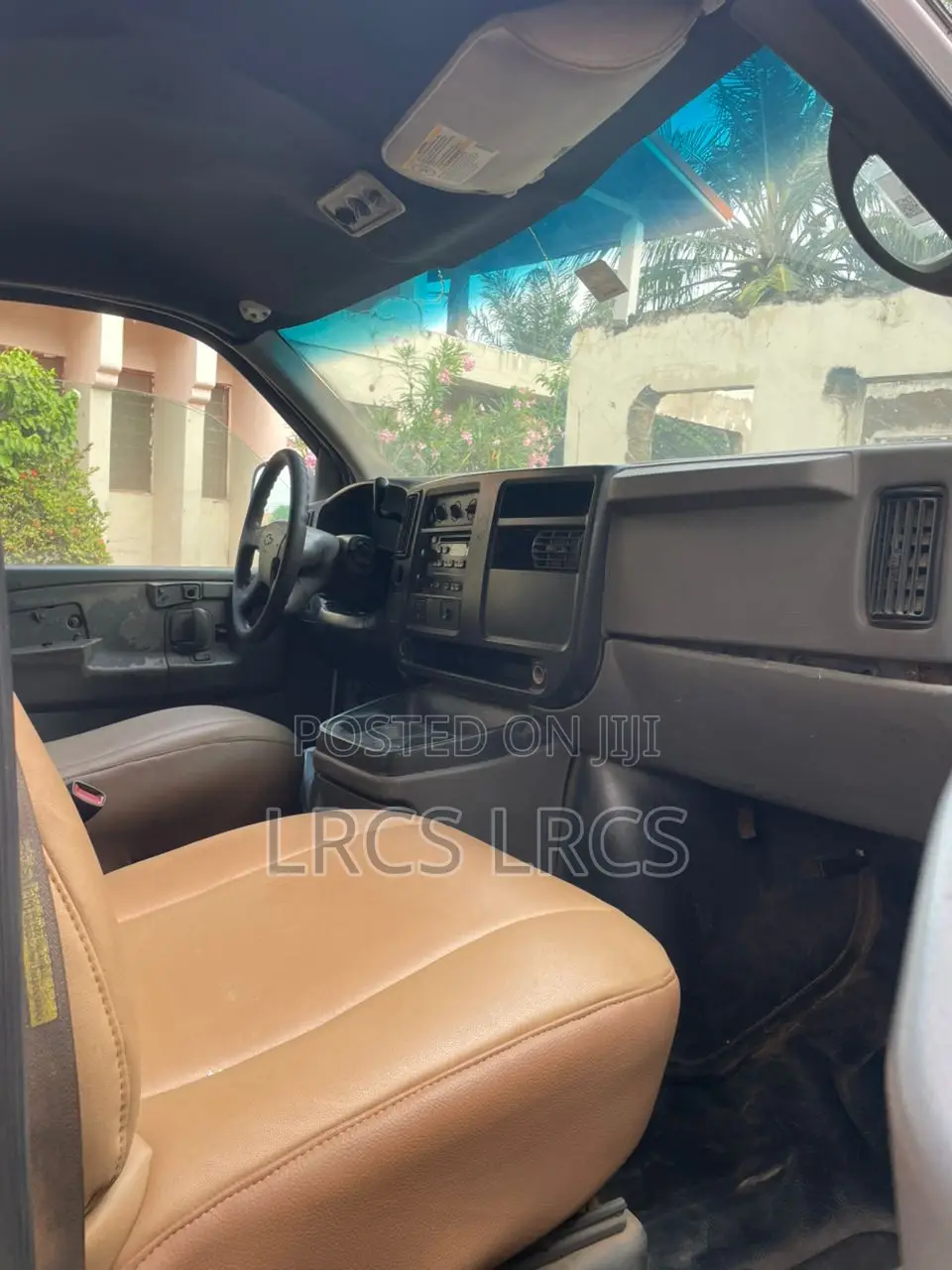 Chevrolet 3500 2005 White