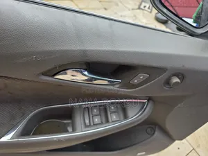 2019 Chevrolet Cruze Driver Door