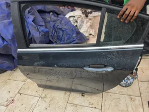 2019 Chevrolet Cruze Passenger Behind Driver Door