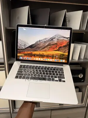 Laptop Apple MacBook Pro 2015 16GB Intel Core i7 SSD 500GB