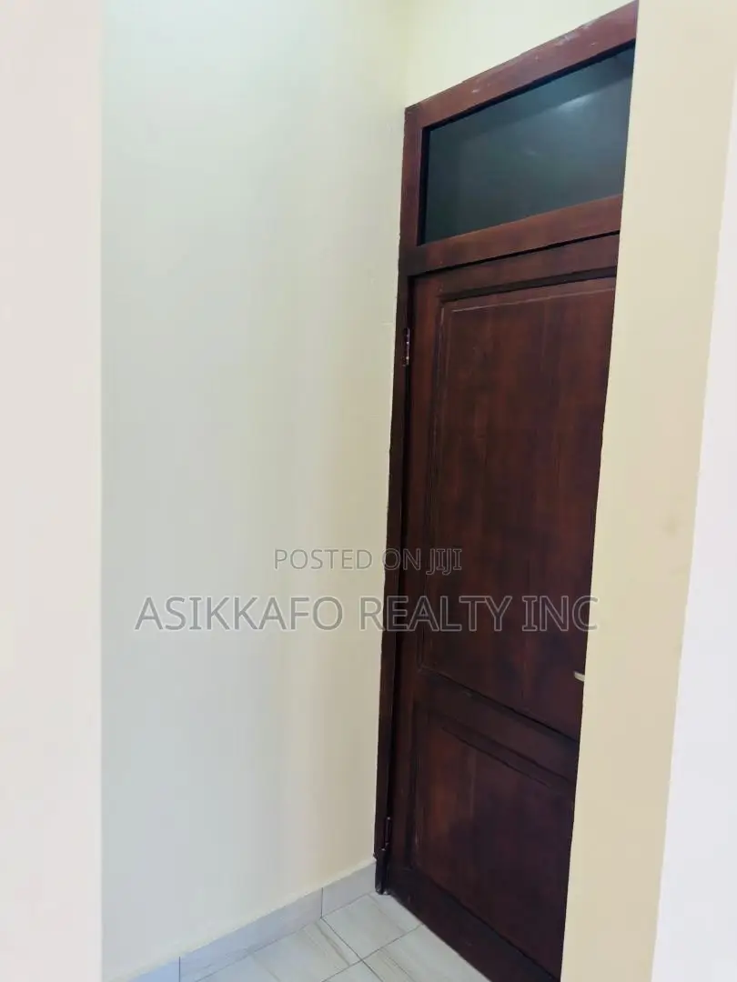 3bdrm House in Community 18, Spintex for rent