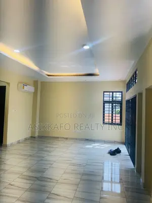 3bdrm House in Community 18, Spintex for rent