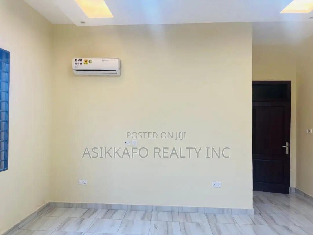 3bdrm House in Community 18, Spintex for rent