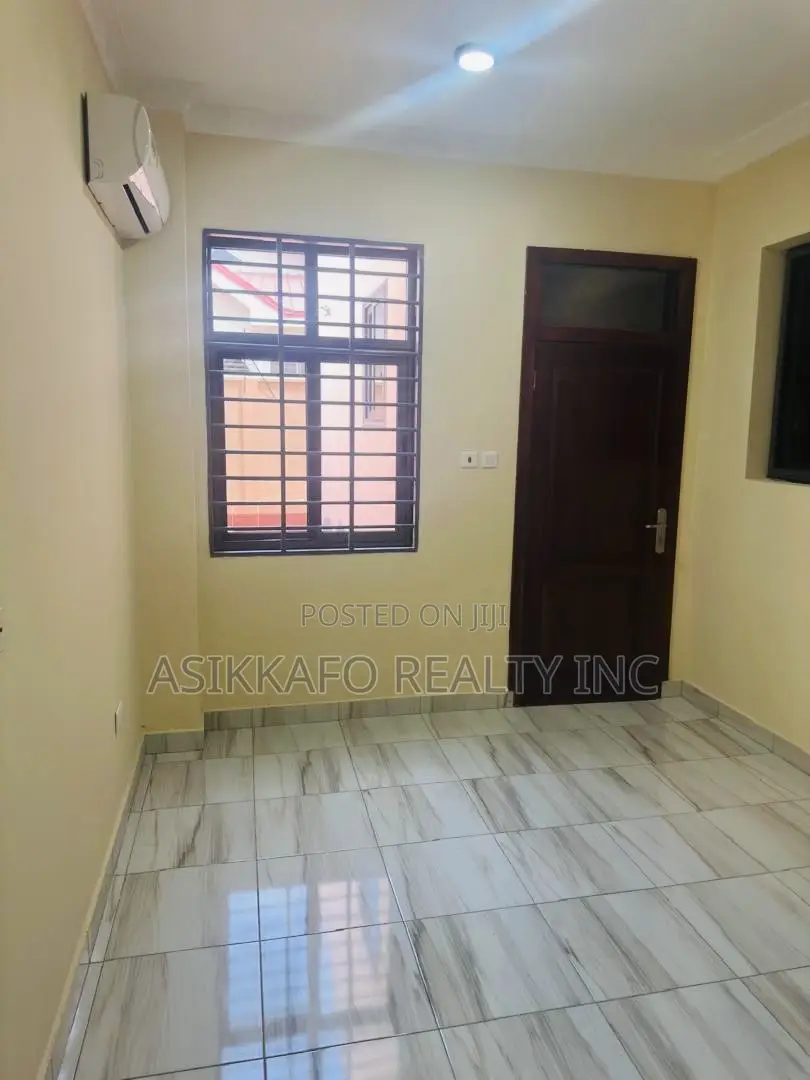 3bdrm House in Community 18, Spintex for rent