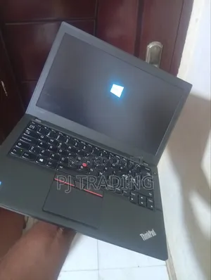 Laptop Lenovo ThinkPad X260 16GB Intel Core i5 SSD 250GB