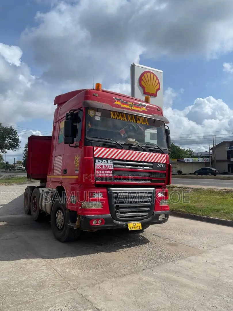 Daf Xf Single Axle With Helper. Trailer Inclusive