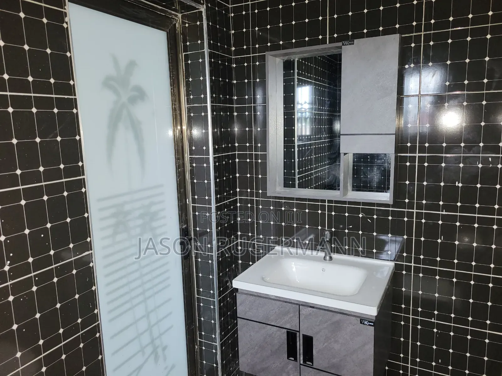 Furnished 3bdrm Apartment in Adom Nhyira Estate., Amasaman for sale