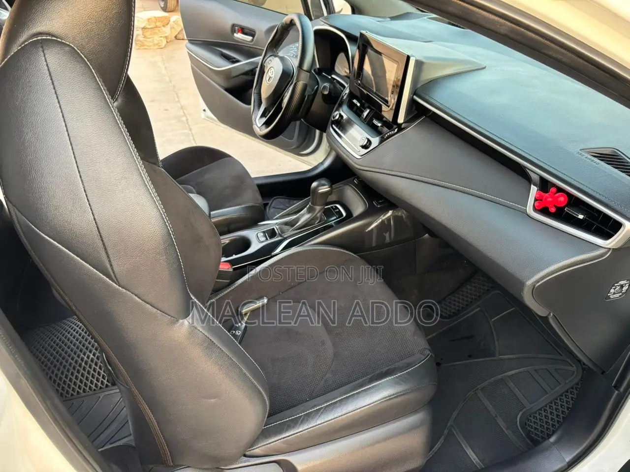 Toyota Corolla 2019 White