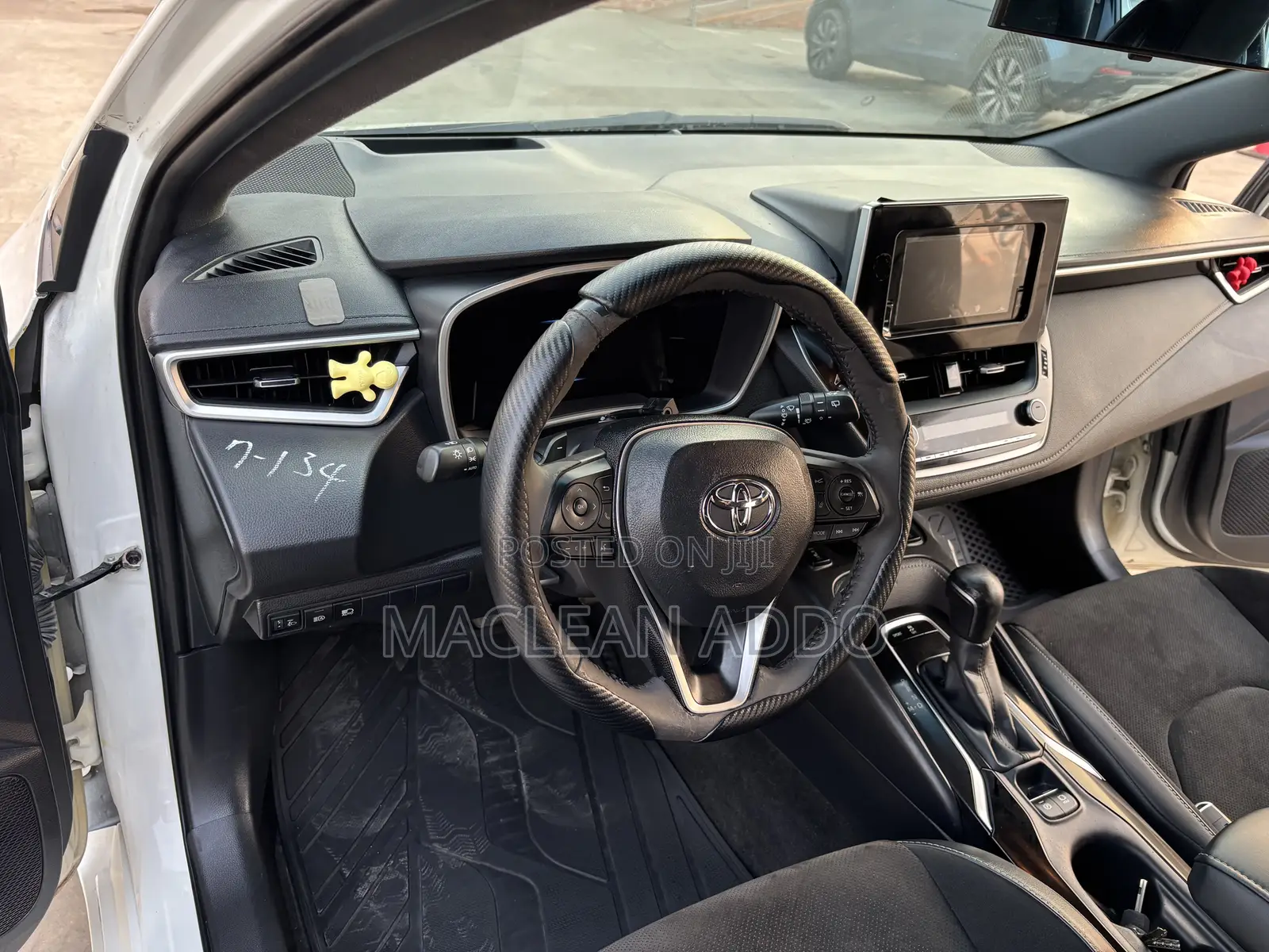 Toyota Corolla 2019 White