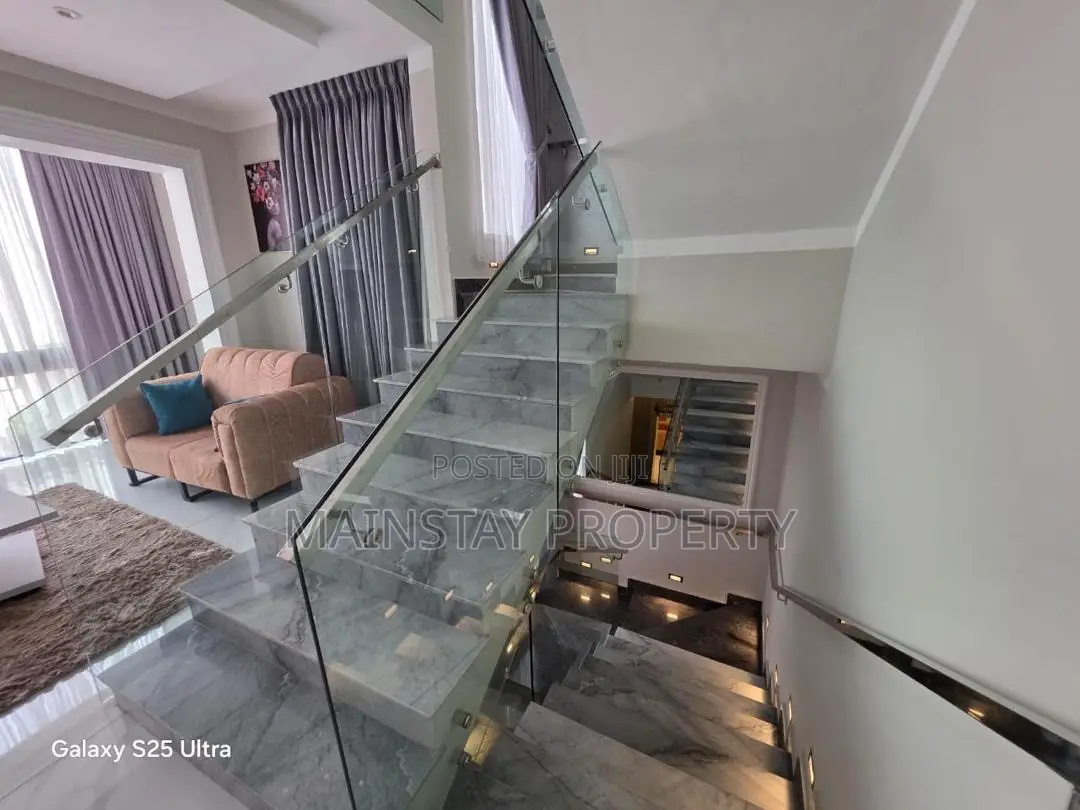 Furnished 5bdrm Townhouse / Terrace in Airport Residential Area