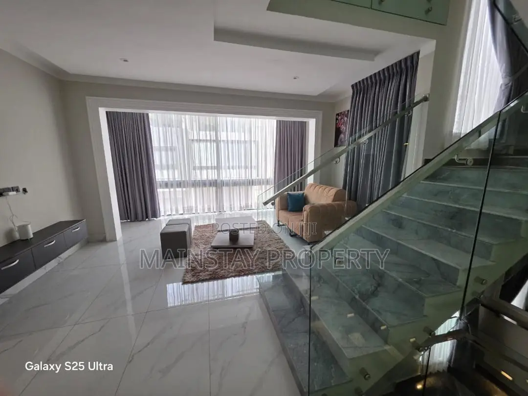 Furnished 5bdrm Townhouse / Terrace in Airport Residential Area