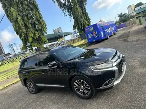 Mitsubishi Outlander 2.0 PHEV AWD 2018 Black