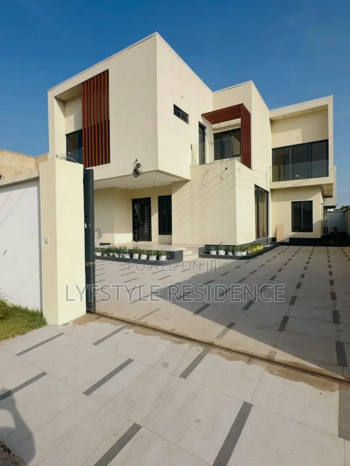 4bdrm House in Adjiringanor East, Boundary Road Area for sale