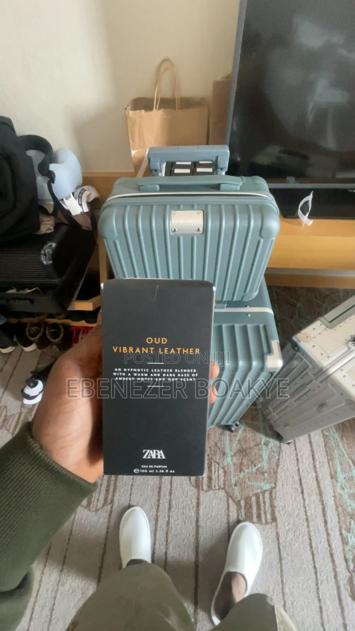 Zara Oud Vibrant Leather