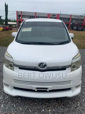 Toyota Voxy 2012 White