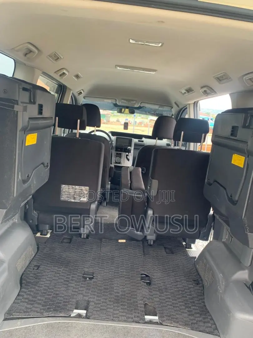 Toyota Voxy 2012 White