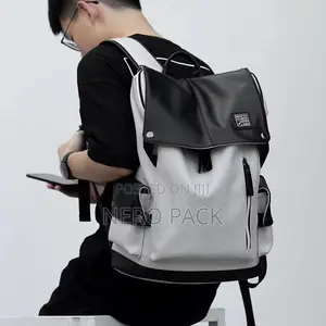 Mochila Leather Waterproof Backpack