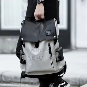 Mochila Leather Waterproof Backpack