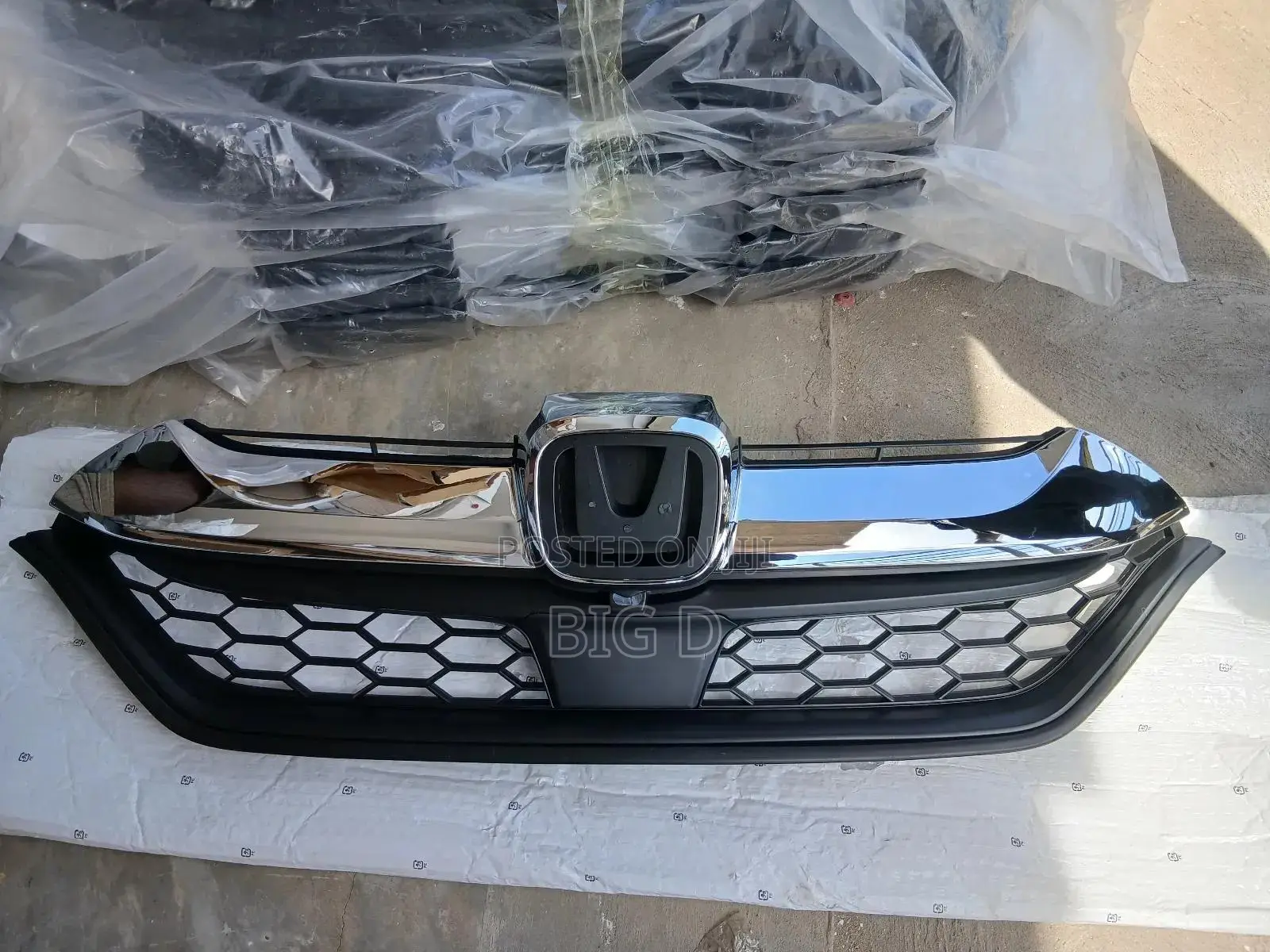 Honda CRV 2019 T0 2020 Top Grille